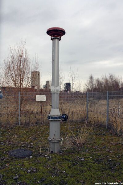 Datei:Kaiserstuhl II 1 Protegohaube.JPG